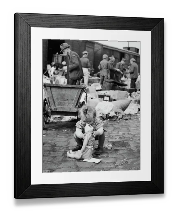 Framed Print : Girl In Leipzig