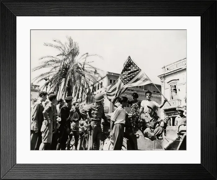 Framed Print : American Soldiers Welcomed In Messina Framed Print : American Soldiers Welcomed In Messina