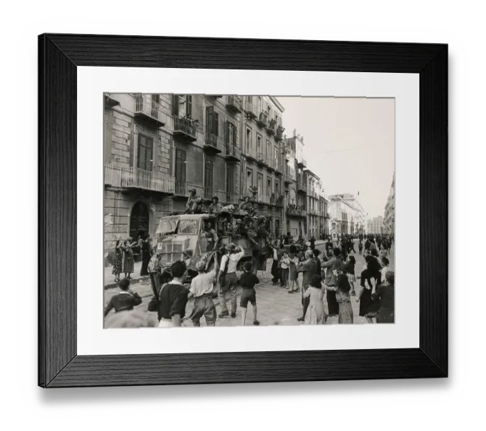 Framed Print : Neapolitans Welcome US Troops Framed Print : Neapolitans Welcome US Troops