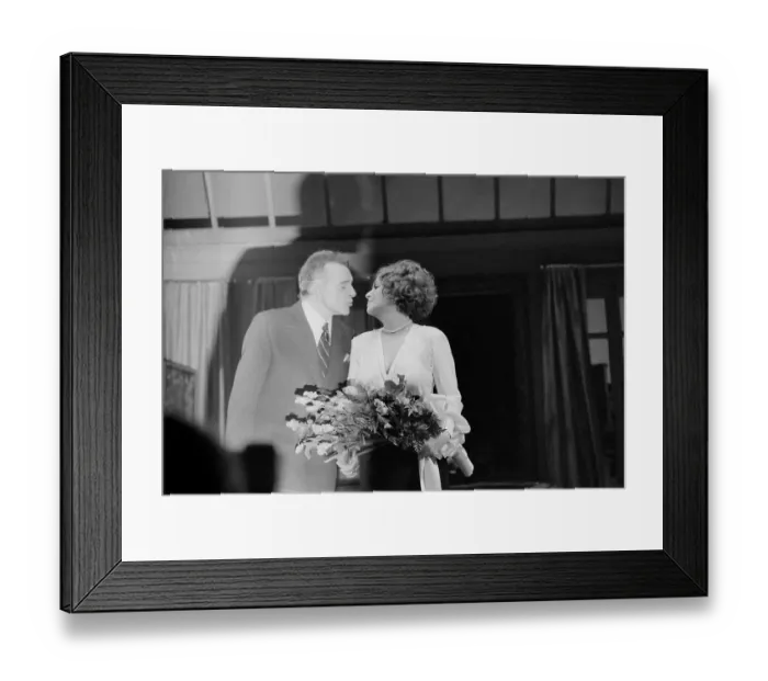 Framed Print : Richard Burton and Elizabeth Taylor on Broadway Framed Print : Richard Burton and Elizabeth Taylor on Broadway