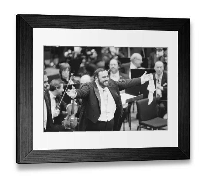 Framed Print : Luciano Pavarotti Responding to Applause Framed Print : Luciano Pavarotti Responding to Applause