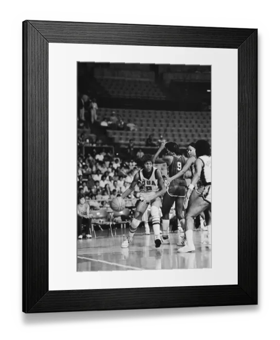 Framed Print : Cheryl Miller Dribbling Basketball in Game Framed Print : Cheryl Miller Dribbling Basketball in Game