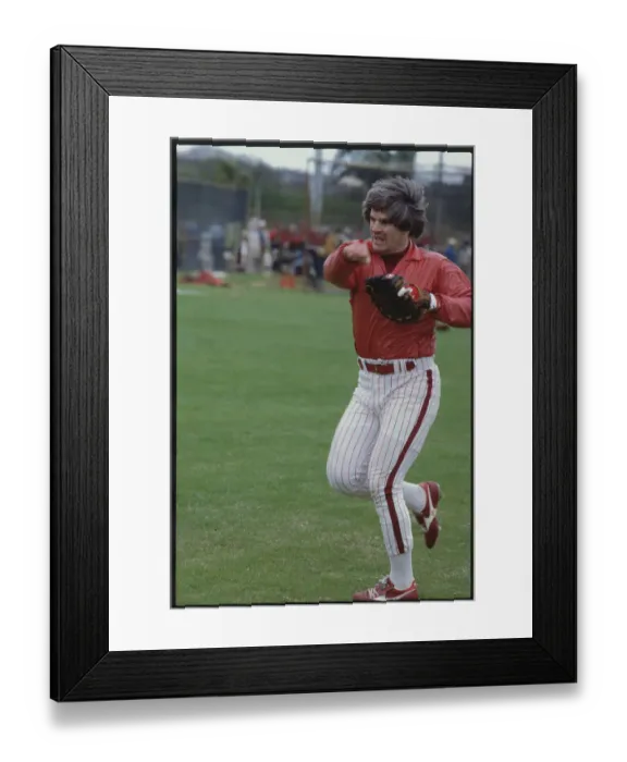 Framed Print : Pete Rose Throwing Baseball Framed Print : Pete Rose Throwing Baseball