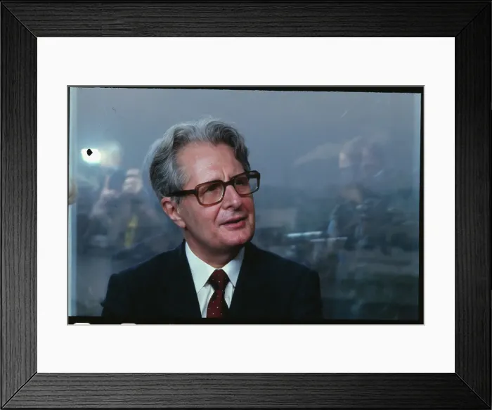 Framed Print : Portrait of Hans-Jochen Vogel Framed Print : Portrait of Hans-Jochen Vogel