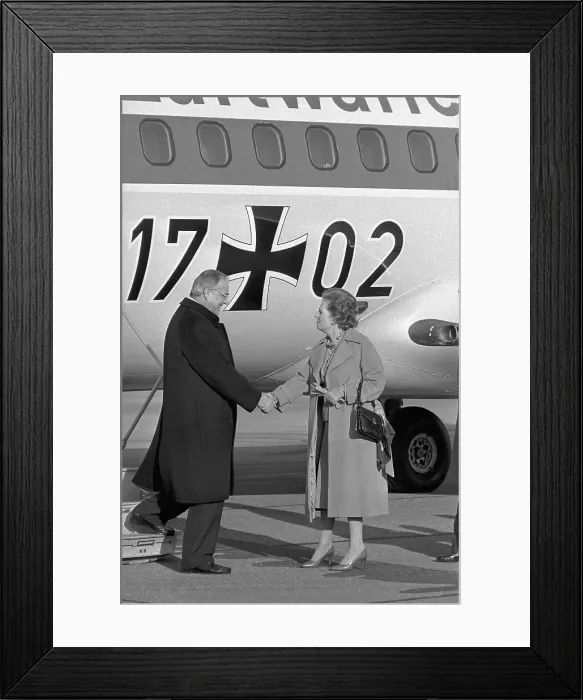 Framed Print : Margaret Thatcher and Helmut Kohl Framed Print : Margaret Thatcher and Helmut Kohl