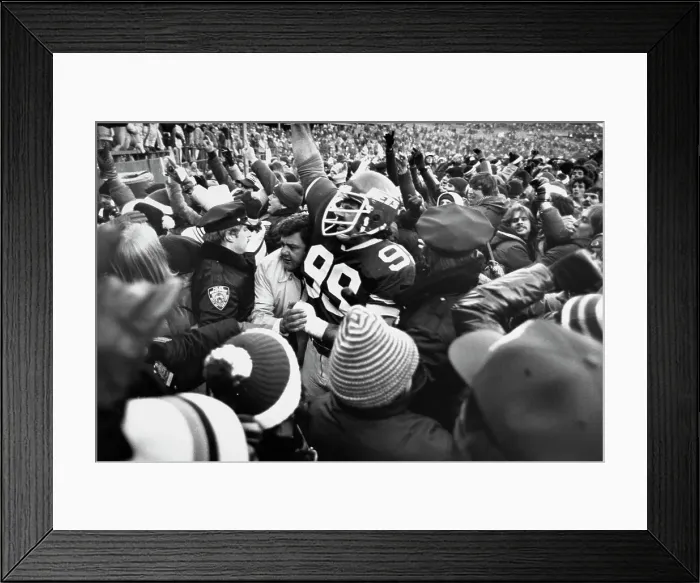 Framed Print : Fans Cheer During Jets Game Framed Print : Fans Cheer During Jets Game