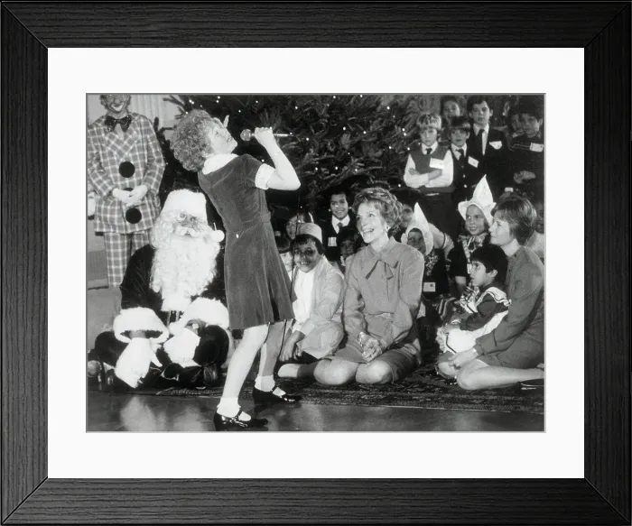 Framed Print : Aileen Quinn Singing to Nancy Reagan