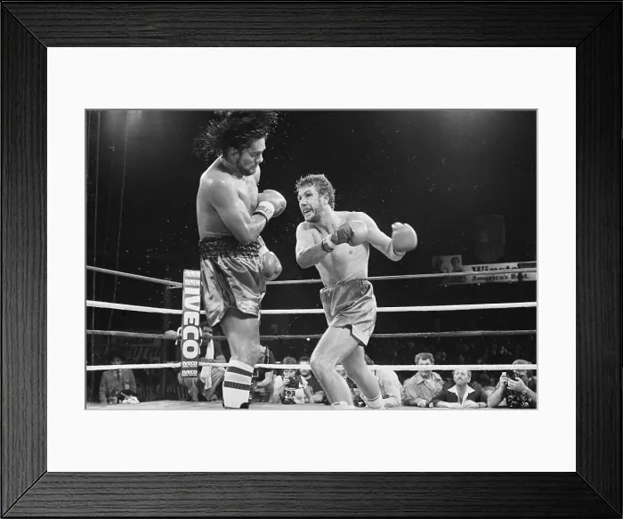 Framed Print : Roberto Duran and Jimmy Batton Boxing Framed Print : Roberto Duran and Jimmy Batton Boxing