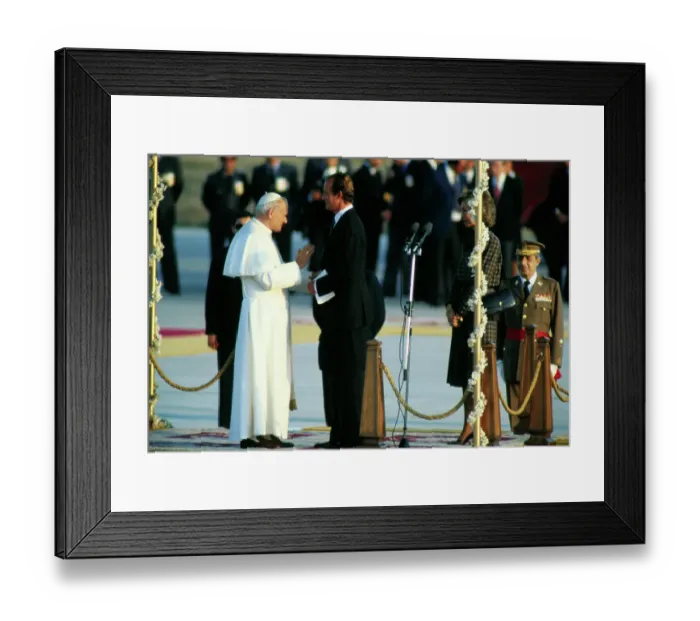 Framed Print : Royal Family Welcoming Pope John Paul II Framed Print : Royal Family Welcoming Pope John Paul II