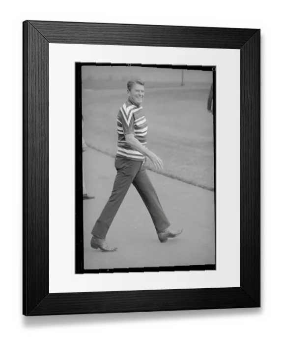Framed Print : Ronald Reagan En Route to His Vacation Framed Print : Ronald Reagan En Route to His Vacation