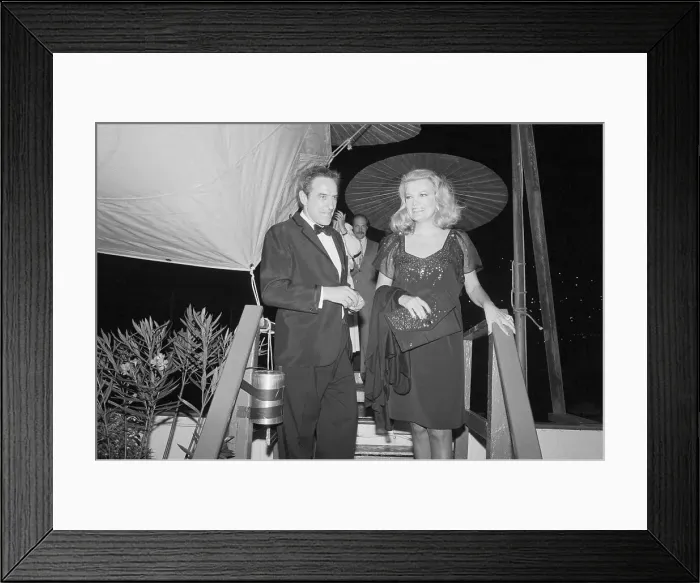 Framed Print : John Cassavetes and Gena Rowlands Framed Print : John Cassavetes and Gena Rowlands