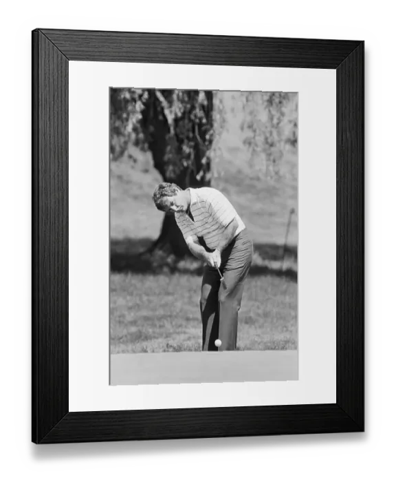 Framed Print : Zoeller Putting at British Open Framed Print : Zoeller Putting at British Open