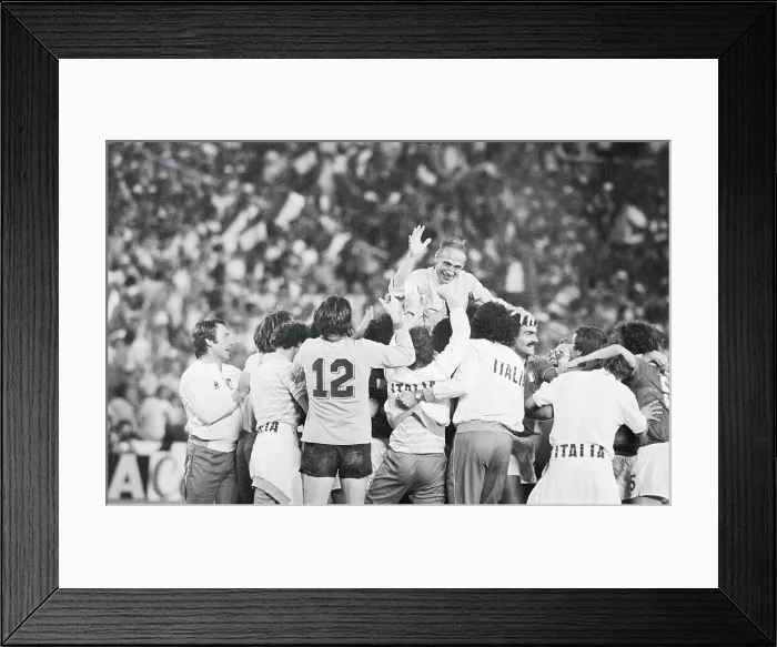 Framed Print : Italian Team Huddling Together Framed Print : Italian Team Huddling Together