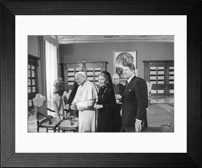 Framed Print : President and Nancy Reagan with Pope John Paul II Framed Print : President and Nancy Reagan with Pope John Paul II