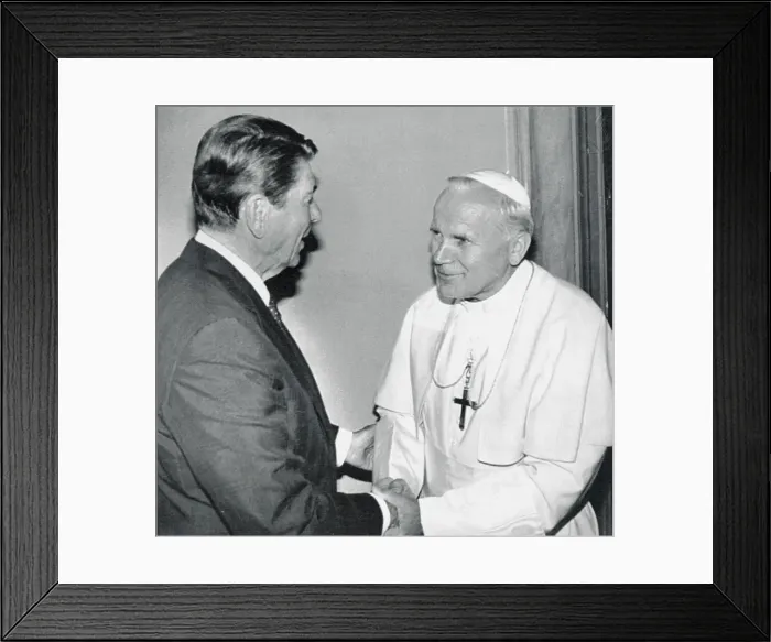 Framed Print : Ronald Reagan Greeting Pope John Paul II Framed Print : Ronald Reagan Greeting Pope John Paul II