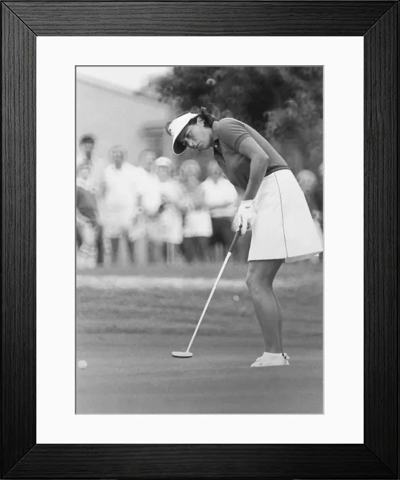 Framed Print : Amy Alcott Putting