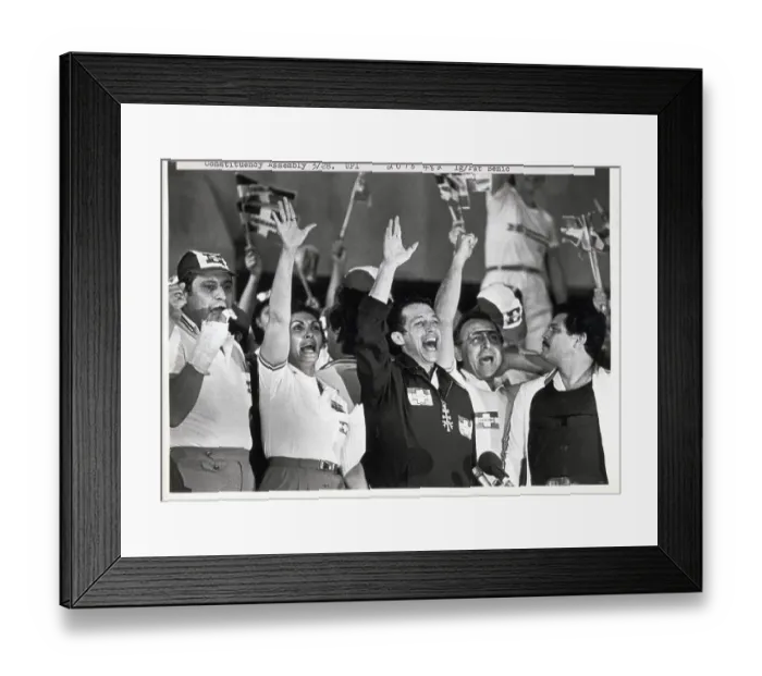 Framed Print : Roberto and Yolanda D'Aubuisson Waving Framed Print : Roberto and Yolanda D'Aubuisson Waving