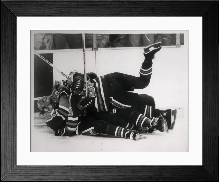 Framed Print : Teammates Pile on Wayne Gretzky After Setting Record Framed Print : Teammates Pile on Wayne Gretzky After Setting Record