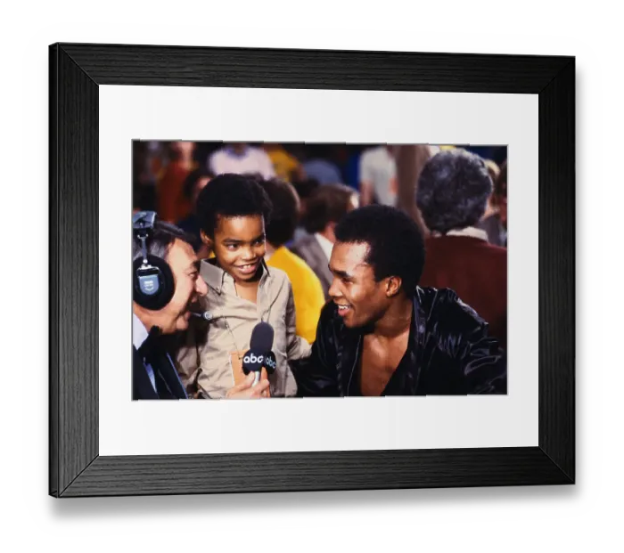 Framed Print : Howard Cossell Interviewing Boxer Sugar Ray Leonard with His Son Framed Print : Howard Cossell Interviewing Boxer Sugar Ray Leonard with His Son