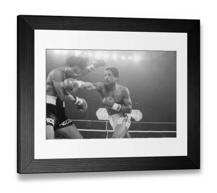 Framed Print : Wilfred Benitez Punches Roberto Duran Framed Print : Wilfred Benitez Punches Roberto Duran