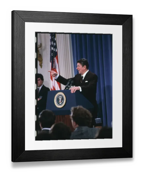 Framed Print : Ronald Reagan Pointing Finger at Press Conference Framed Print : Ronald Reagan Pointing Finger at Press Conference