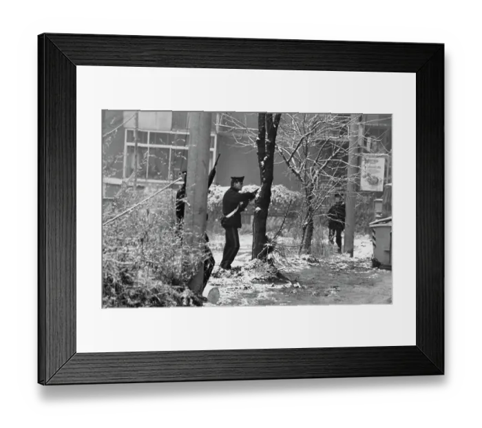 Framed Print : Carabinieri Searching For Abducted US General Framed Print : Carabinieri Searching For Abducted US General
