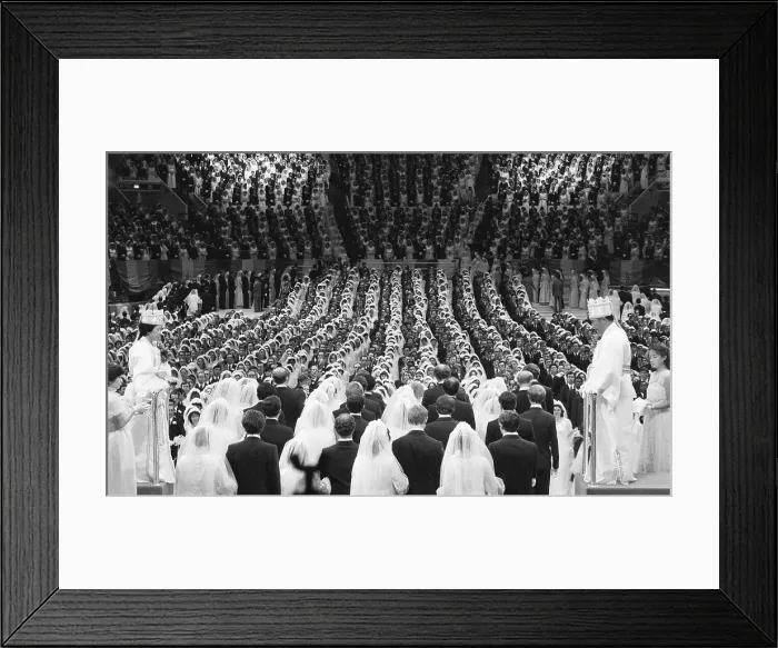 Framed Print : Reverend Moon Marrying Couples Framed Print : Reverend Moon Marrying Couples