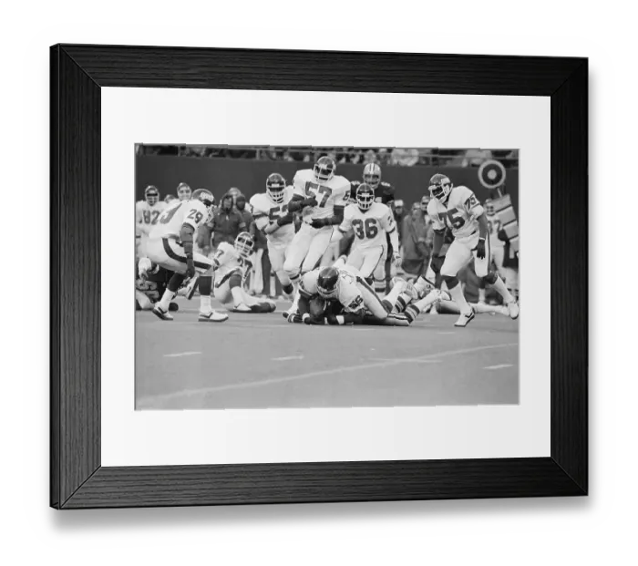 Framed Print : Lawrence Taylor in Action