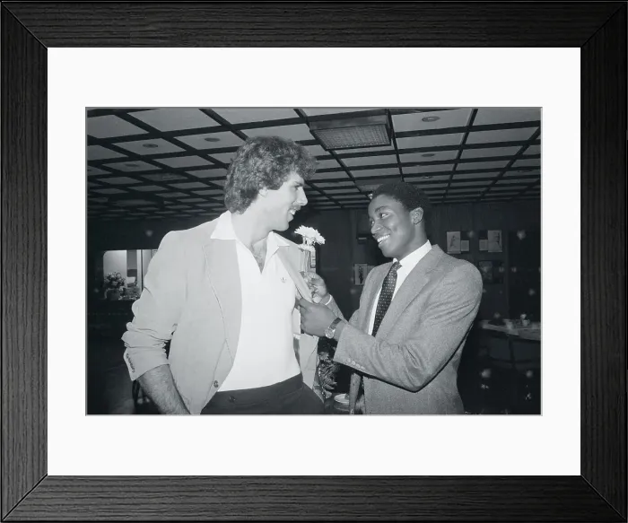 Framed Print : Isaiah Thomas and Kelly Tripucka at Press Conference Framed Print : Isaiah Thomas and Kelly Tripucka at Press Conference