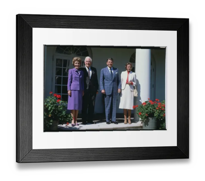 Framed Print : Sandra Day O'Connor with Warren Burger Framed Print : Sandra Day O'Connor with Warren Burger