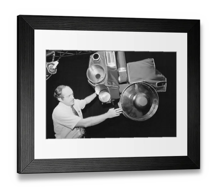 Framed Print : Richard Laeser with Voyager 2 Camera Lenses Framed Print : Richard Laeser with Voyager 2 Camera Lenses
