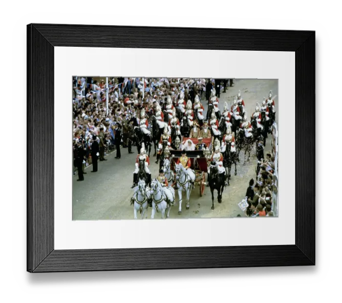 Framed Print : Prince Charles and Princess Diana After Wedding Framed Print : Prince Charles and Princess Diana After Wedding