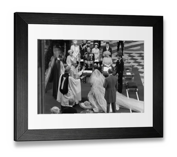Framed Print : Prince Charles and Diana Spencer Kneeling at Wedding Framed Print : Prince Charles and Diana Spencer Kneeling at Wedding