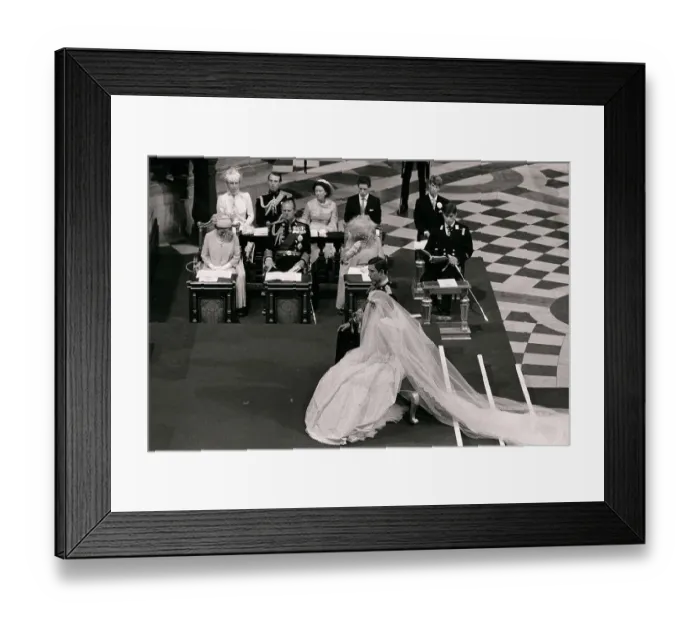 Framed Print : Prince Charles and Diana Spencer Kneeling at Wedding Framed Print : Prince Charles and Diana Spencer Kneeling at Wedding
