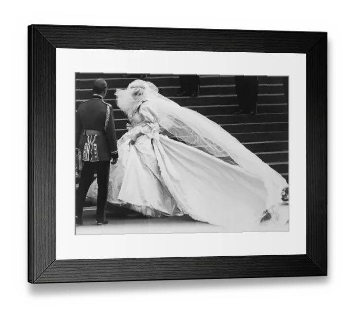 Framed Print : Lady Diana Spencer in Wedding Dress Framed Print : Lady Diana Spencer in Wedding Dress