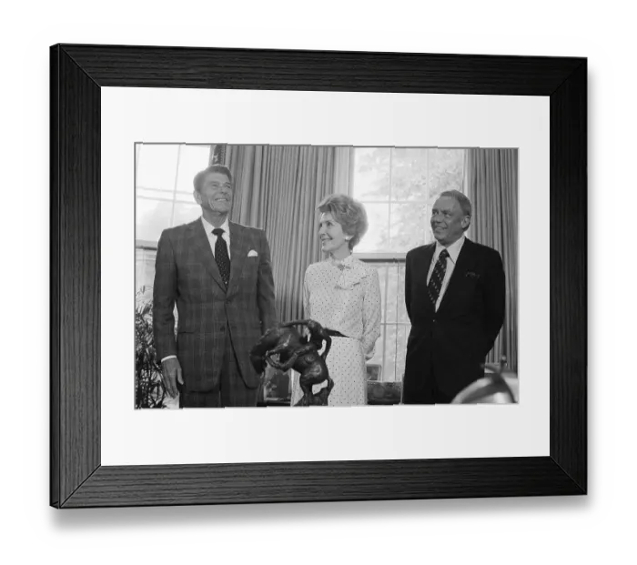 Framed Print : Ronald and Nancy Reagan with Frank Sinatra Framed Print : Ronald and Nancy Reagan with Frank Sinatra