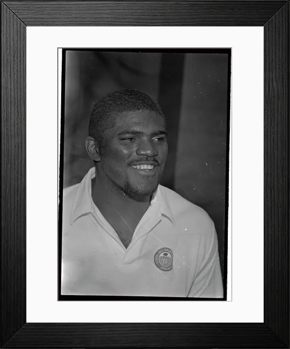 Framed Print : Lawrence Taylor Wearing Insignia Shirt Framed Print : Lawrence Taylor Wearing Insignia Shirt