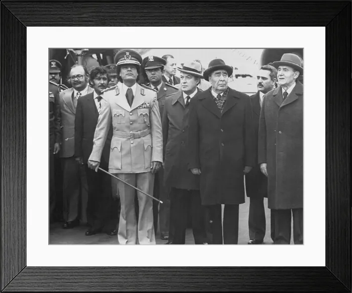 Framed Print : Muammar al-Qaddafi with Leonid Brezhnev Framed Print : Muammar al-Qaddafi with Leonid Brezhnev