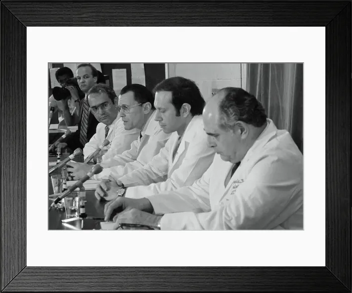 Framed Print : Presidential Detail Operating Doctors Framed Print : Presidential Detail Operating Doctors