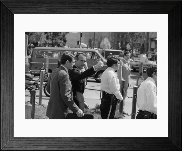Framed Print : George Bush Giving the Thumbs Up Sign Framed Print : George Bush Giving the Thumbs Up Sign