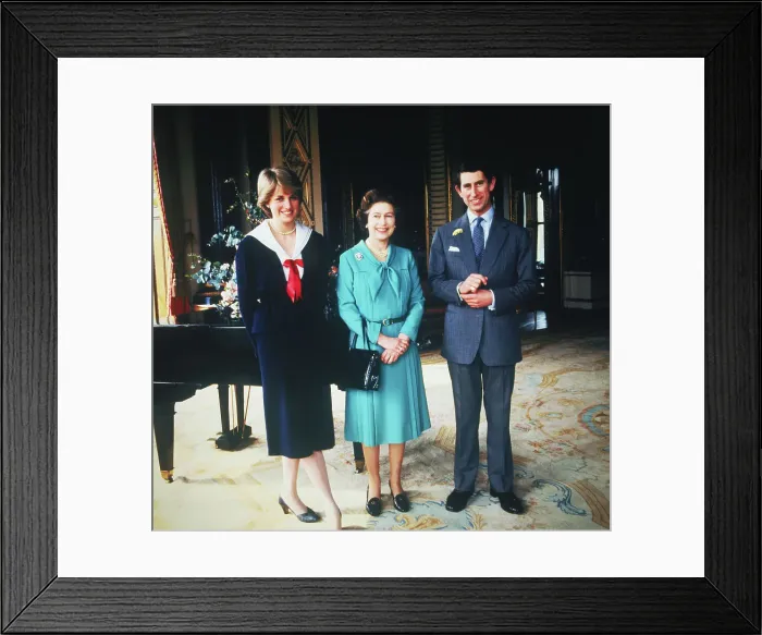 Framed Print : Queen Elizabeth with Family Framed Print : Queen Elizabeth with Family