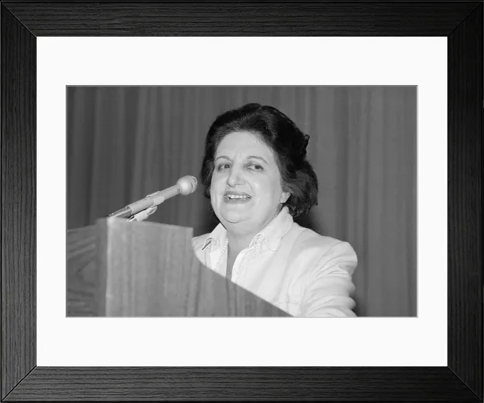 Framed Print : Helen Thomas Speaking at Podium Framed Print : Helen Thomas Speaking at Podium