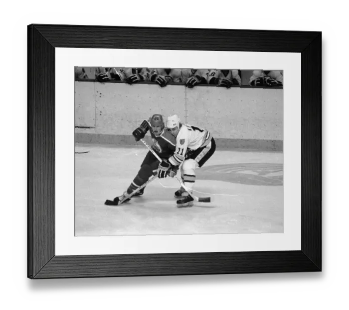Framed Print : Steve Kasper in Hockey Action With Wayne Gretzky Framed Print : Steve Kasper in Hockey Action With Wayne Gretzky