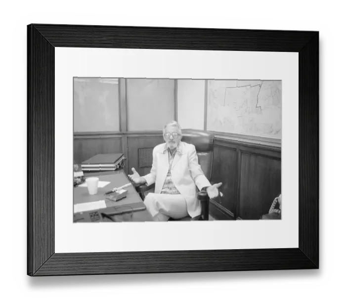 Framed Print : Jimmy Fratianno Gesturing