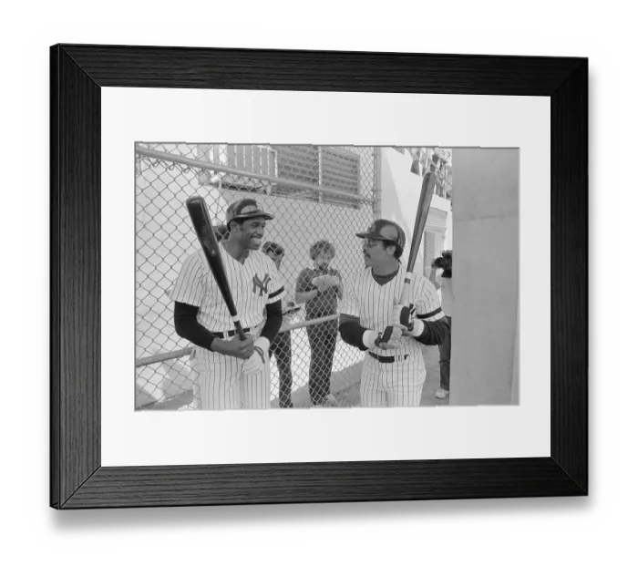 Framed Print : Dave Winfield and Reggie Jackson Chatting Framed Print : Dave Winfield and Reggie Jackson Chatting