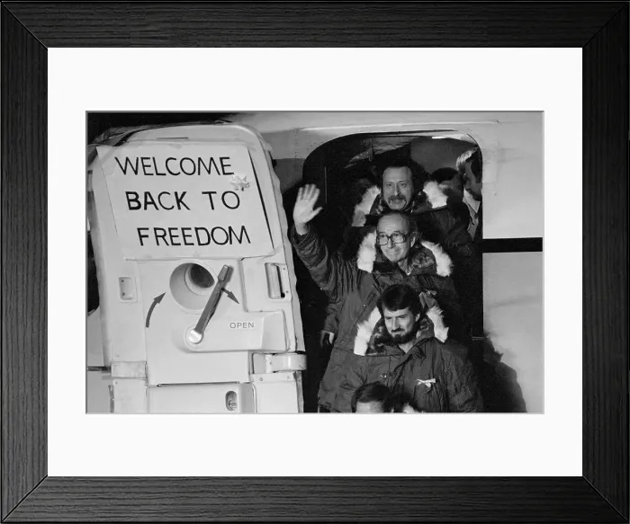 Framed Print : Three Hostages Freed from Iran Framed Print : Three Hostages Freed from Iran