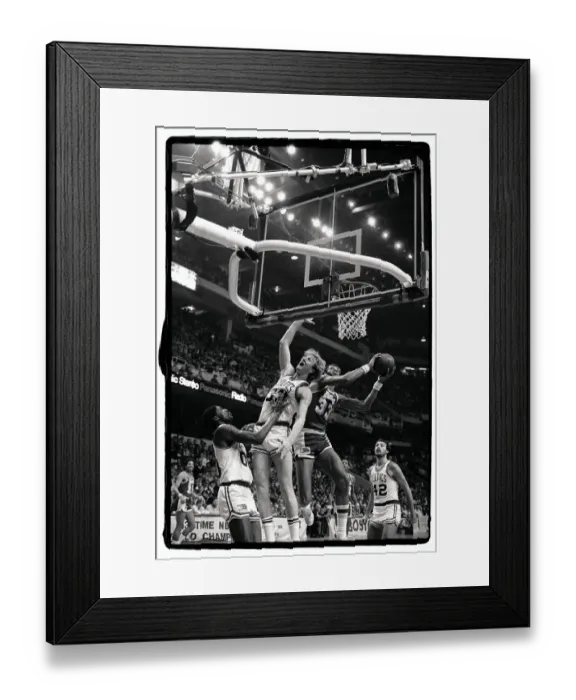 Framed Print : Larry Bird and Kareem Abdul-Jabbar in Action Framed Print : Larry Bird and Kareem Abdul-Jabbar in Action