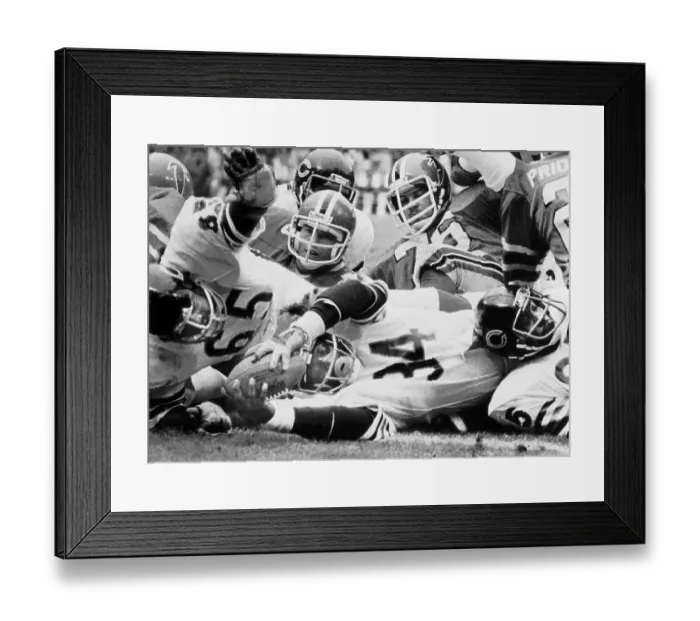 Framed Print : Walter Payton Tackled at Goal