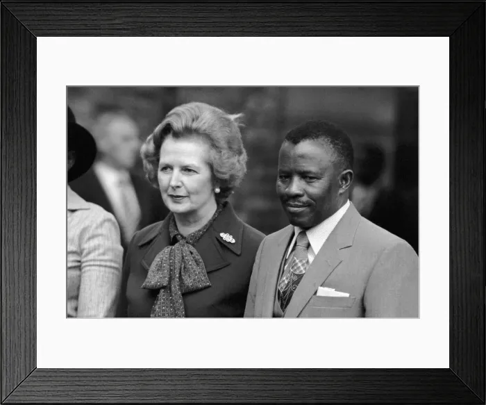 Framed Print : Margaret Thatcher and Quett Masire Framed Print : Margaret Thatcher and Quett Masire