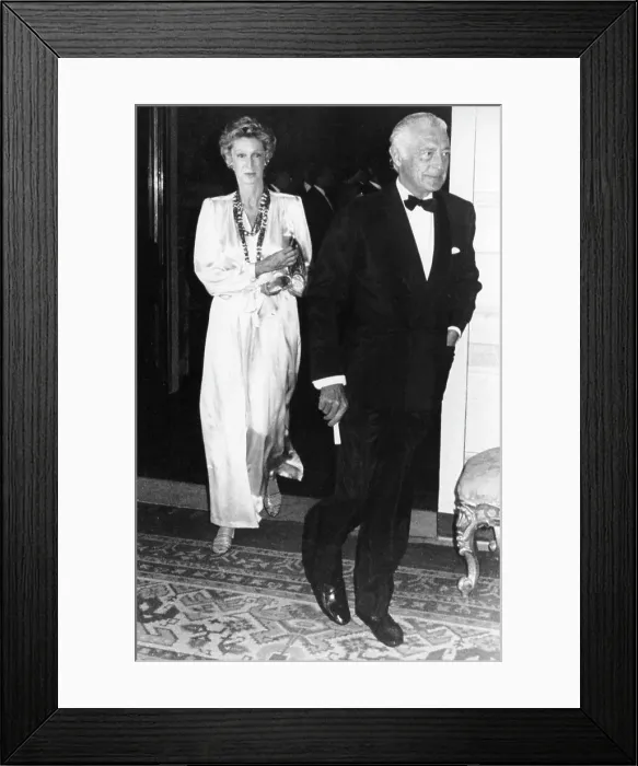 Framed Print : Gianni Agnelli and Marella-Caracciolo Framed Print : Gianni Agnelli and Marella-Caracciolo